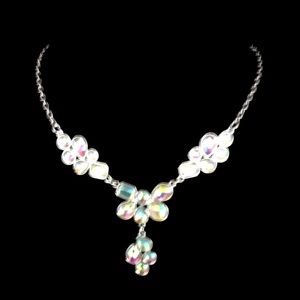 🆕Iridescent Silver Tone Rhinestone Necklace